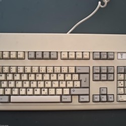 Clavier Compact Beige