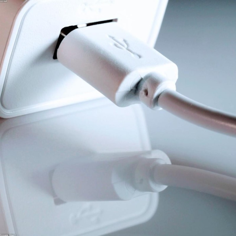 Hub USB Essential Gris